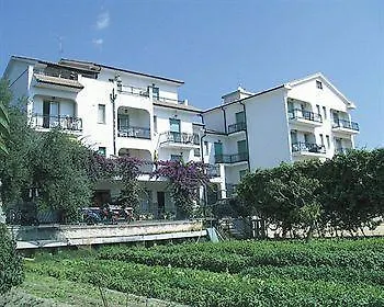 度假村 Borgo Degli Ulivi 3*