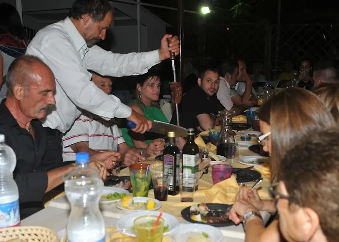 فندق Il Borgo Degli Ulivi بيترا ليغوري