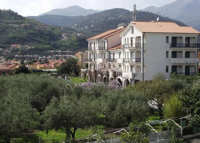 فندق Il Borgo Degli Ulivi