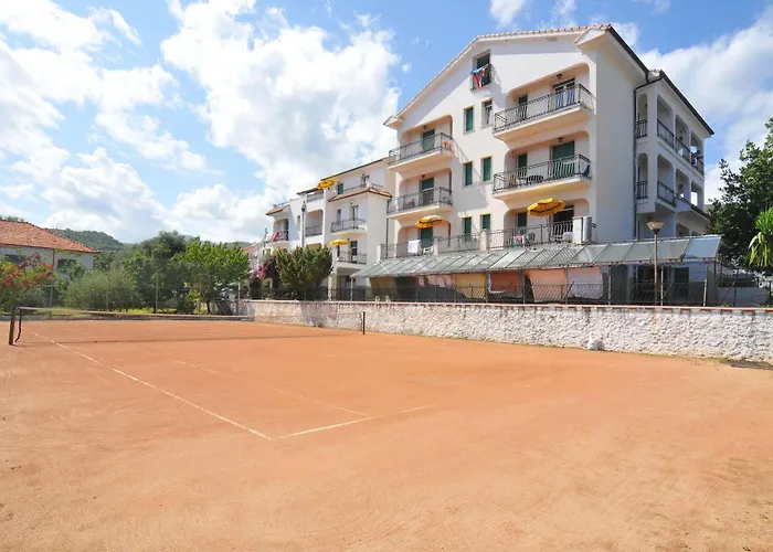 فندق Il Borgo Degli Ulivi بيترا ليغوري