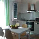 Il Borgo Degli Ulivi 3* بيترا ليغوري