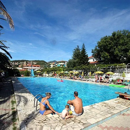Üdülőközpont Borgo Degli Ulivi Pietra Ligure