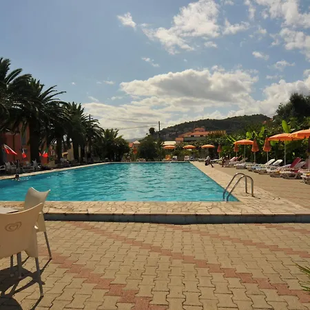 Üdülőközpont Borgo Degli Ulivi Pietra Ligure