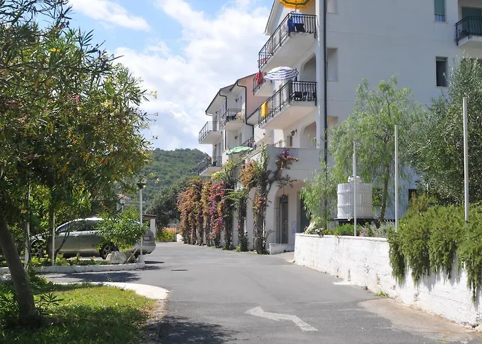 Il Borgo Degli Ulivi Hotel 3*